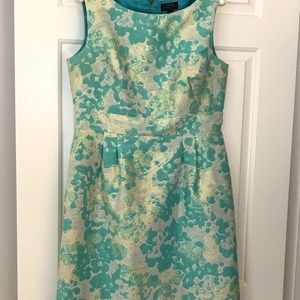 Tahari sleeveless dress